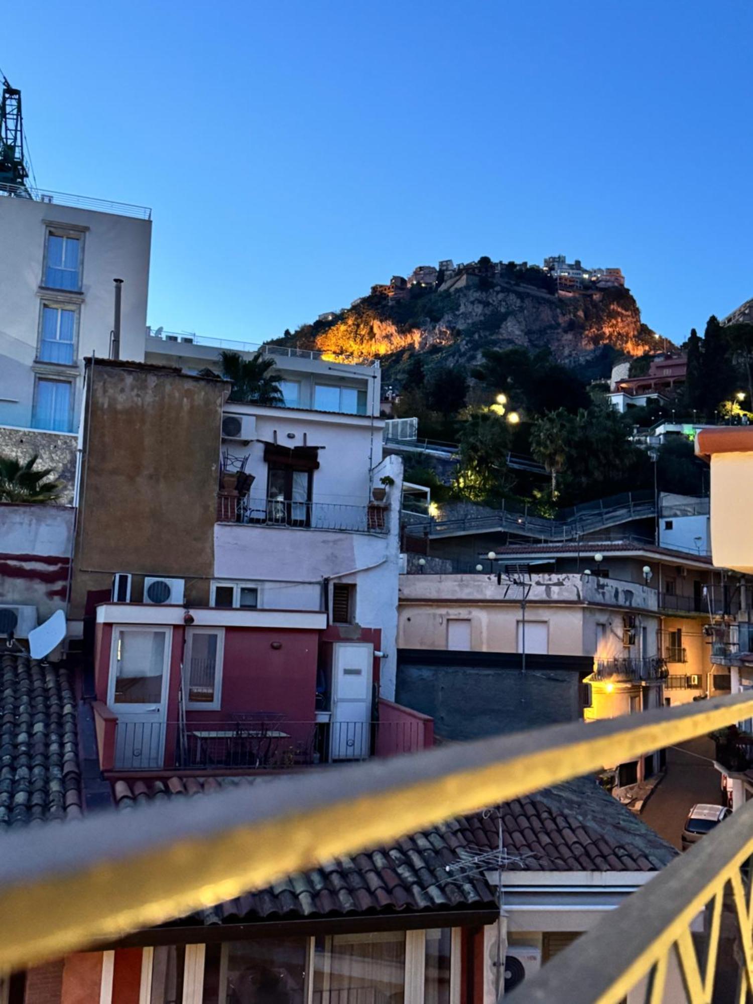 Taormina'S Sun Apartment Exterior foto