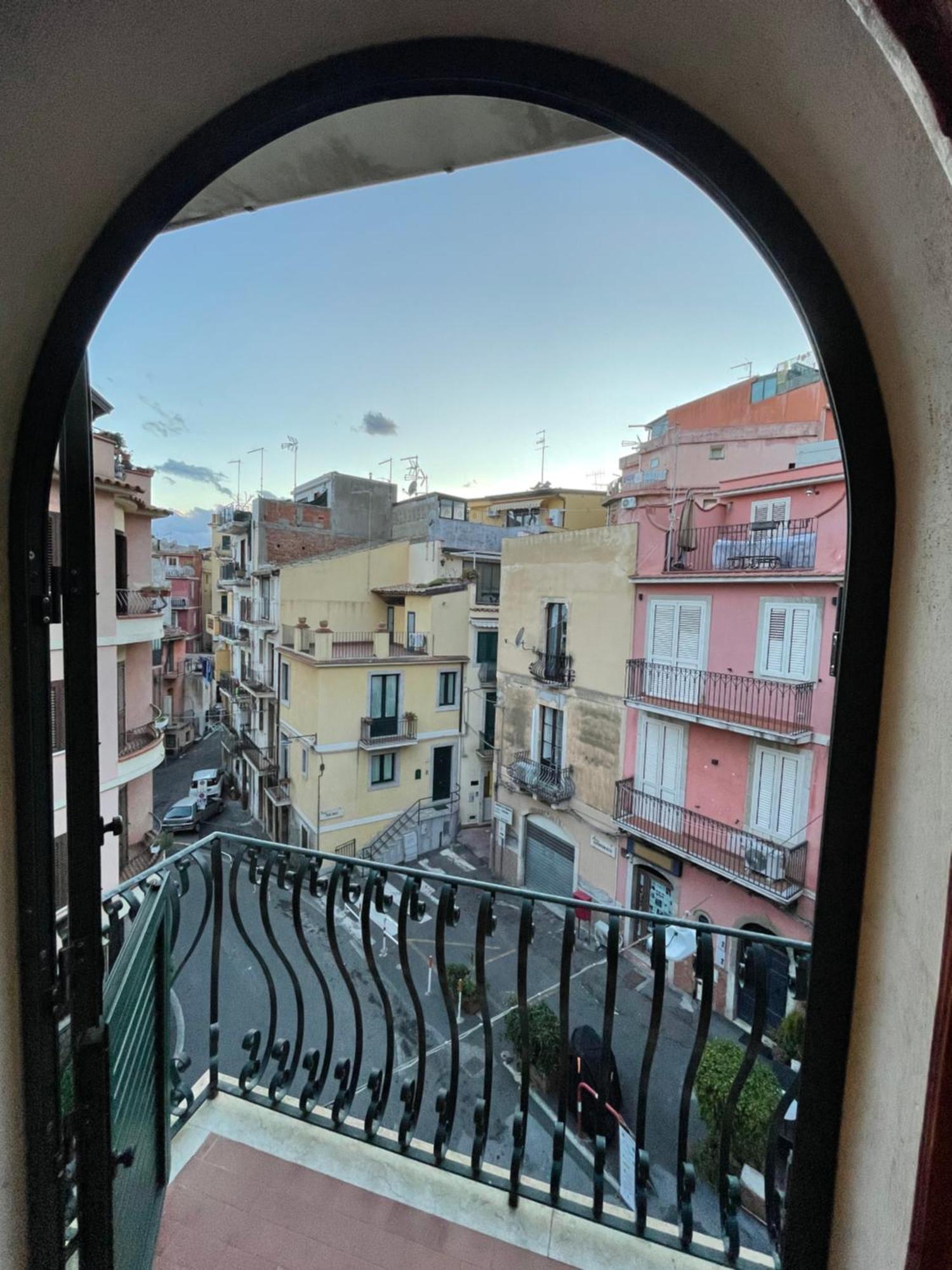 Taormina'S Sun Apartment Exterior foto